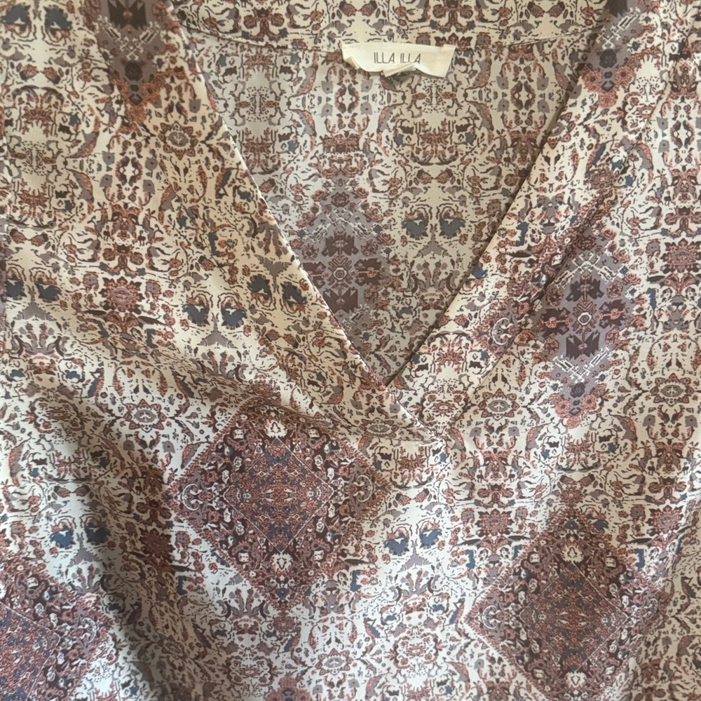 ILLA ILLA Long Sleeve Blouse - Size Medium - Picture 5 of 7